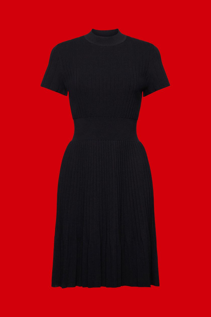 Mockneck pleated midi dress with short-sleeves