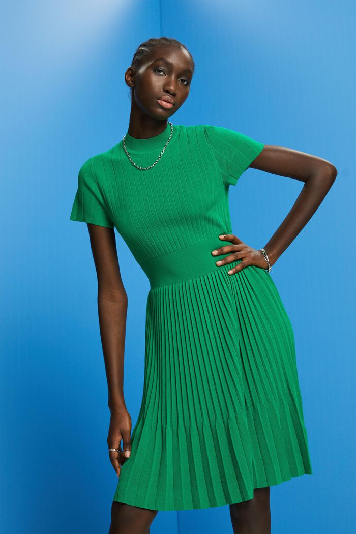Mockneck pleated midi dress with short-sleeves, EMERALD GREEN, detail image number 0