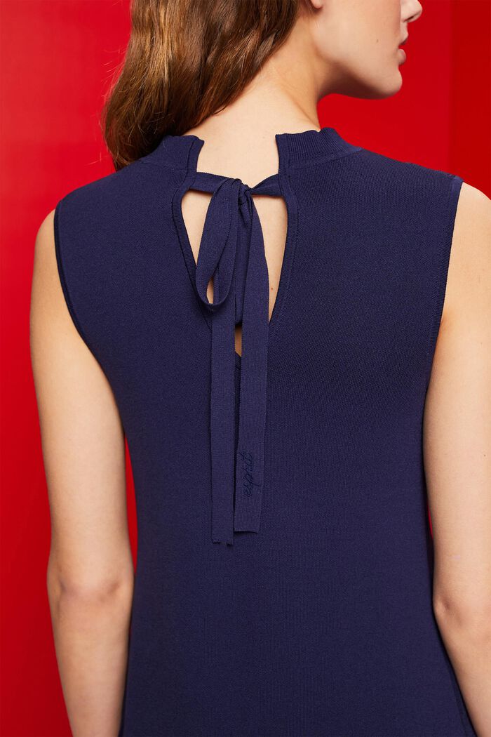 Pleated and sleeveless maxi dress with crewneck, DARK BLUE, detail image number 2